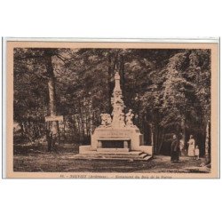 NEUVIZY : monument du Bois de la Vierge - très bon état