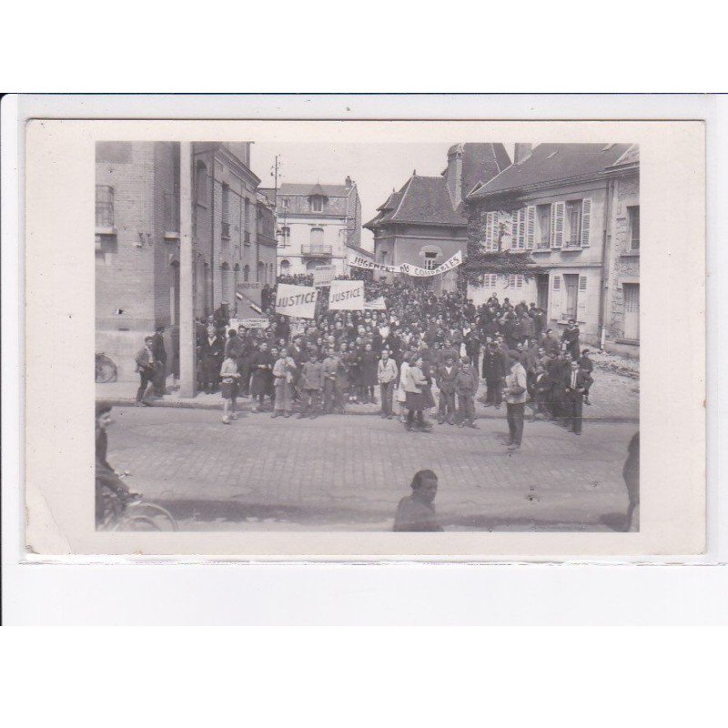 militaire WW2 guerre 1939-1945, mouvement national des prisonniers de guerre et déportés 2CPA - très bon état