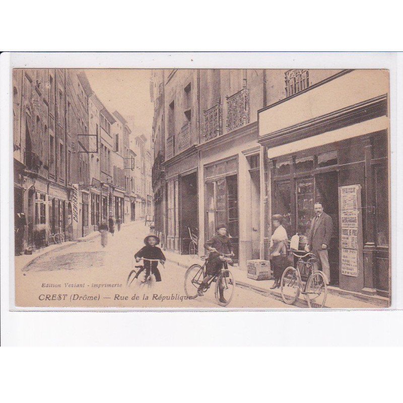 CREST: rue de la république - très bon état