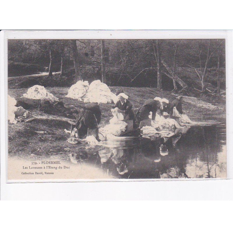 PLOËRMEL: les laveuses à l'etang du duc - état (décollée)
