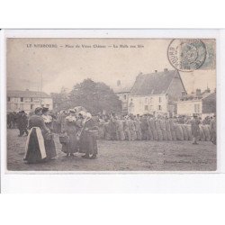 LE NEUBOURG: place du vieux château, la halle aux blés - très bon état