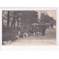 LYONS-la-FORÊT: sur la route de charleval, retour de grande chasse - état