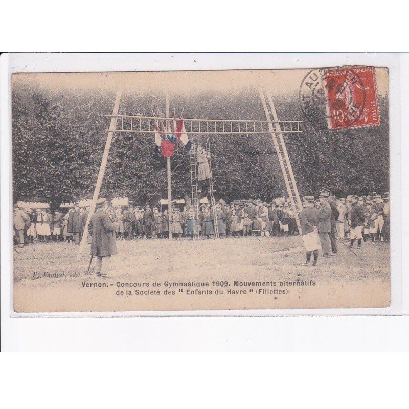 VERNON: concours de gymnastique 1909, mouvement alternatifs de la société des "enfants du havre", fille - très bon état
