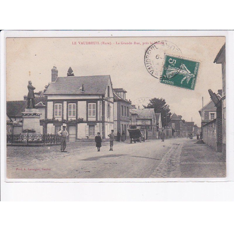 LE VAUDREUIL: la grande rue - très bon état