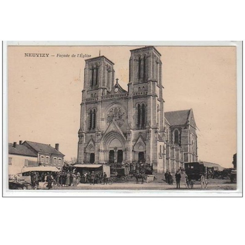 NEUVIZY : façade de l'église - très bon état