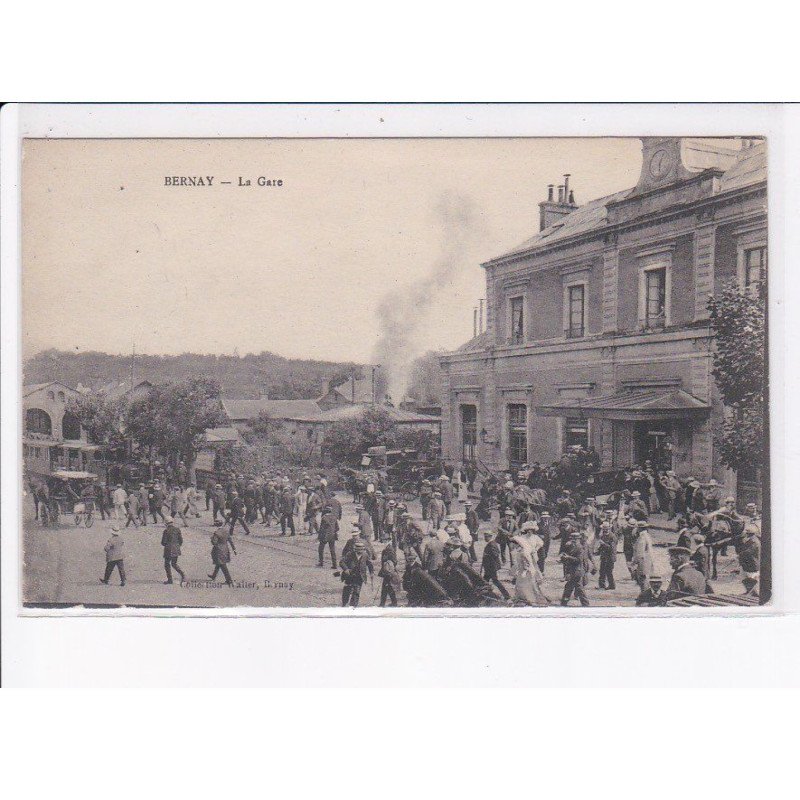 BERNAY: la gare - très bon état