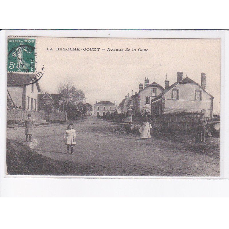 LA BAZOCHE-GOUET: avenue de la gare - très bon état