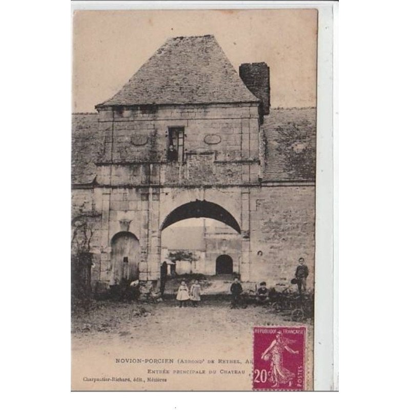 NOVION PORCIEN : entrée principale du château - très bon état