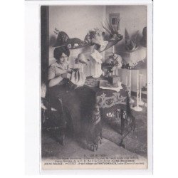 FONGOMBAUD: les oeuvres, femme artisane faisant des chapeaux - très bon état