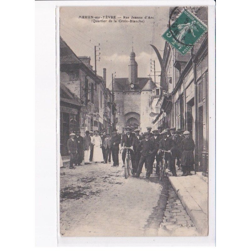 MEHUN-sur-YEVRE: rue jeanne d'arc, quartier de la croix-blanche - état