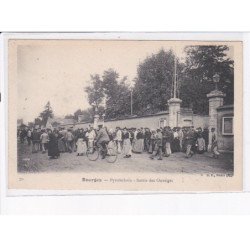 BOURGES: pyrotechnie, sortie des ouvriers - très bon état