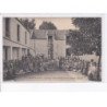 VERT: la cour et les dortoirs de la colonie scolaire - très bon état