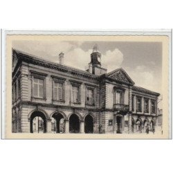 BLERANCOURT : la mairie - le marché couvert ouvert - très bon état