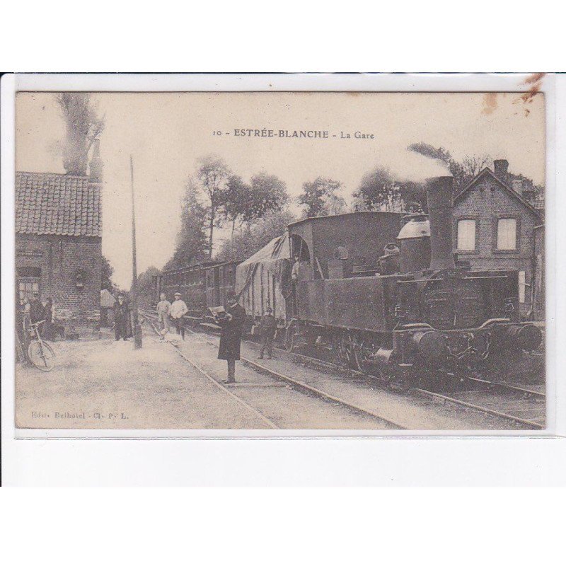 ESTREE-BLANCHE: la gare, train - très bon état