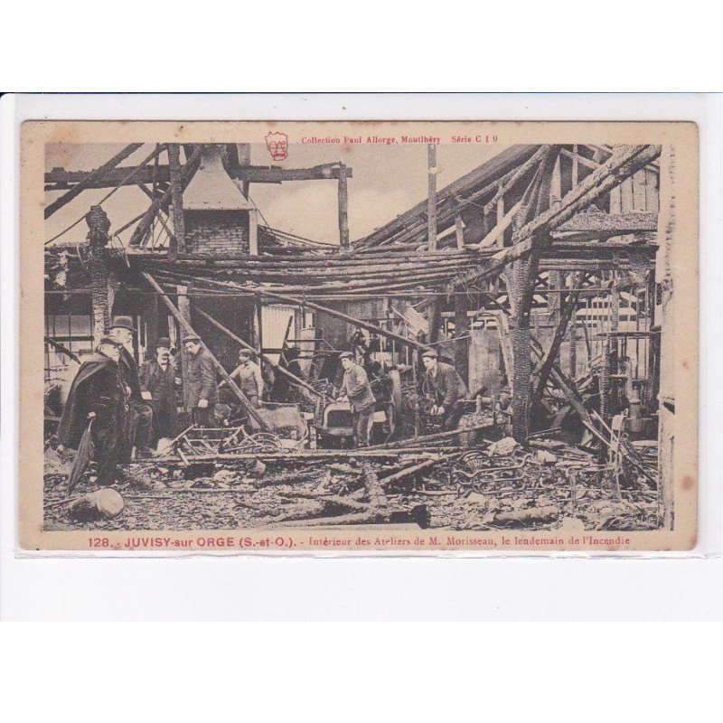 JUVISY-sur-ORGE: intérieur des ateliers de M. Morisseau, le lendemain de l'incendie - très bon état