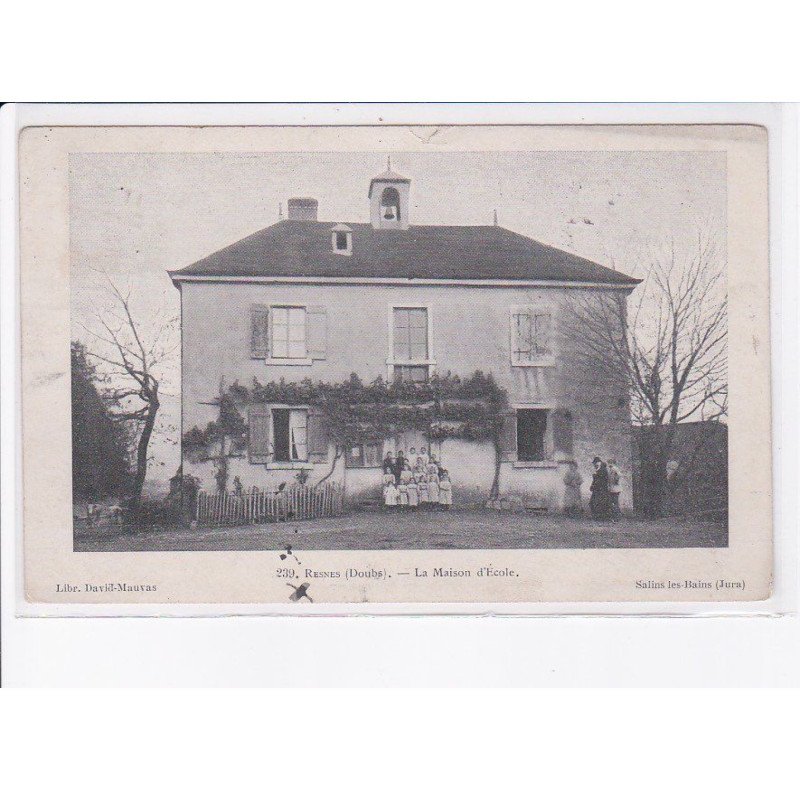 RESNES: la maison d'école - très bon état