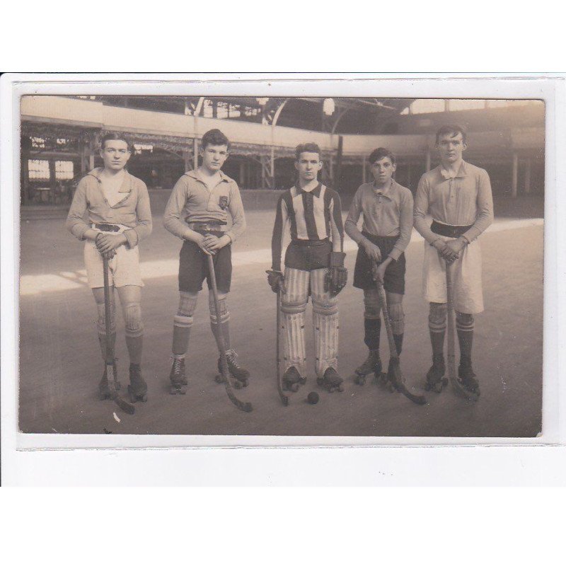 SPORTS: hockey, patins à roulettes - très bon état
