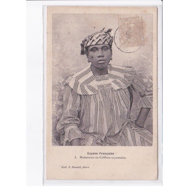 GUYANE: CAYENNE: mulatresse en coiffure cayennaise - état