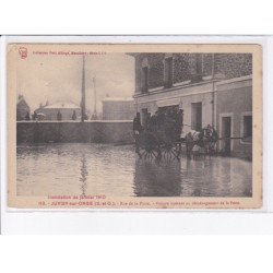 JUVISY-sur-ORGE: rue de la poste, voiture opérant au déménagement de la poste, attelage - état