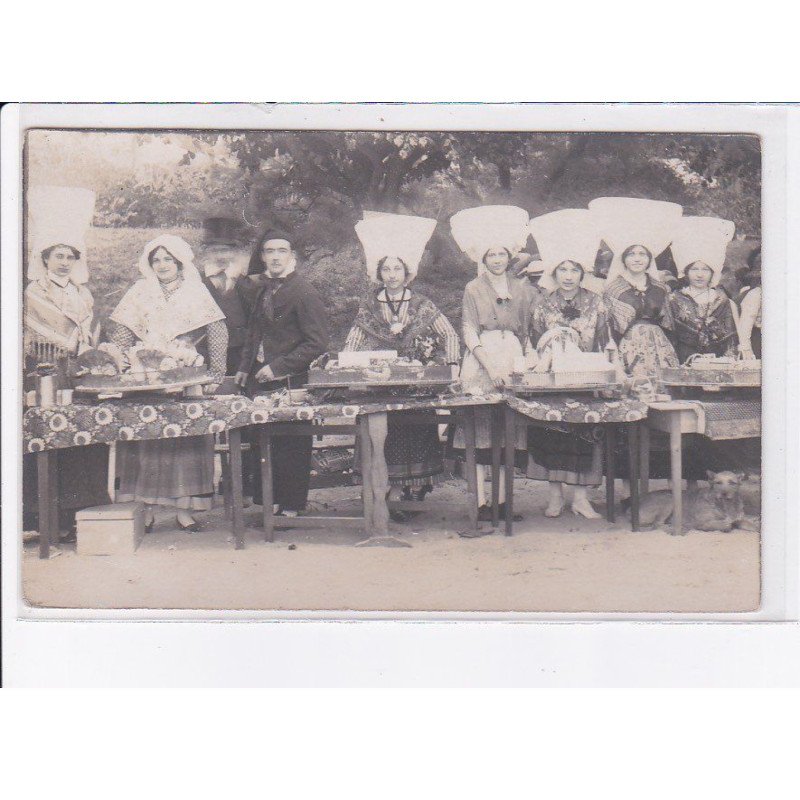 NORMANDIE: à localiser, fête, marchands, calvados (?) manche (?) - très bon état