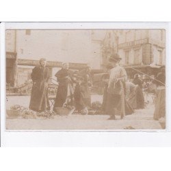 TOURS: place du grand marché - très bon état
