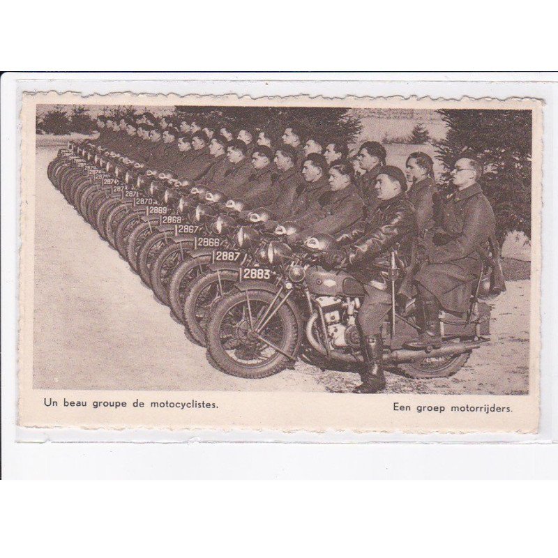 Moto, militaire, série ceux qui veillent, un beau groupe de motocylistes - très bon état