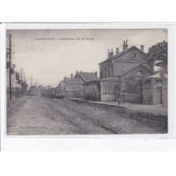 LAVENTIE: intérieur de la gare, train - très bon état