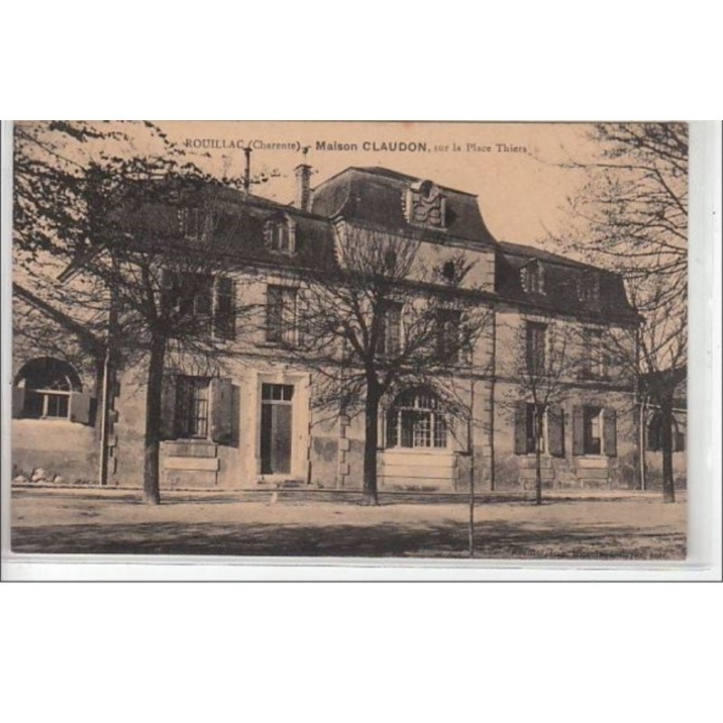 ROUILLAC : maison Claudon, sur la place Thiers - très bon état