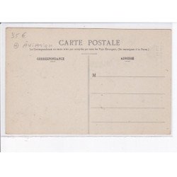 AVIATION: M. Santos-Dumont à la direction de son aéroplane 14 bis - très bon état