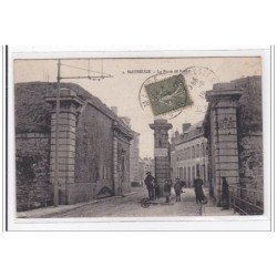 MAUBEUGE : la porte de bavay - tres bon etat