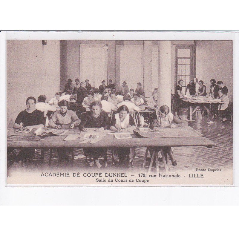 LILLE: académie de coupe dunkel salle du cours de coupe - très bon état