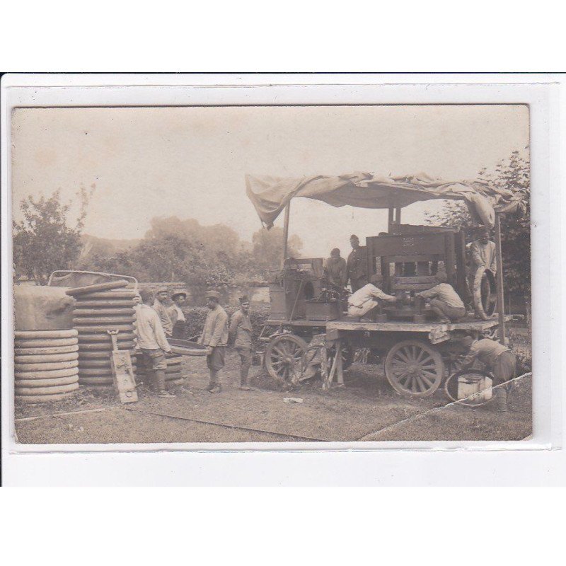 MILITAIRE : cerclage des roues à la presse - état