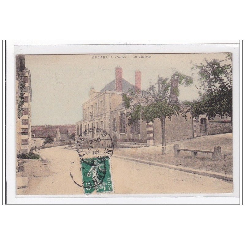 EPINEUIL : la mairie - tres bon etat