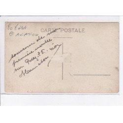 AVIATION: personnages devant hélice d'avion - état