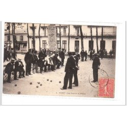ALLIER - VICHY - Les joueurs de boules - très bon état