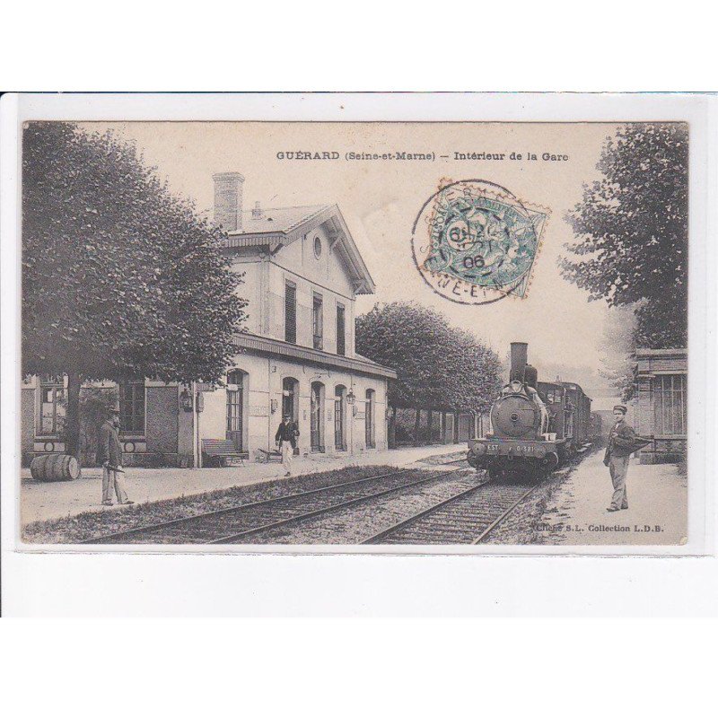 GUERARD: intérieur de la gare, train - très bon état