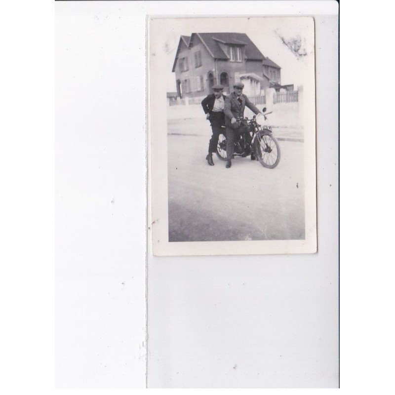 TRANSPORT: moto - très bon état