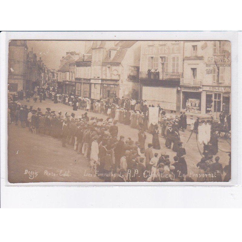 ISSOUDUN: les funérailles de R.P. Chevalier "le pensionnat" - très bon état