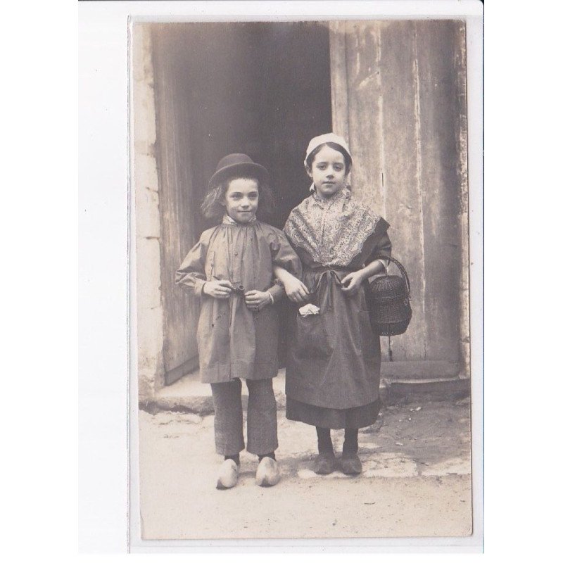 FRANCE: à localiser, carte photo, enfants déguisés - très bon état