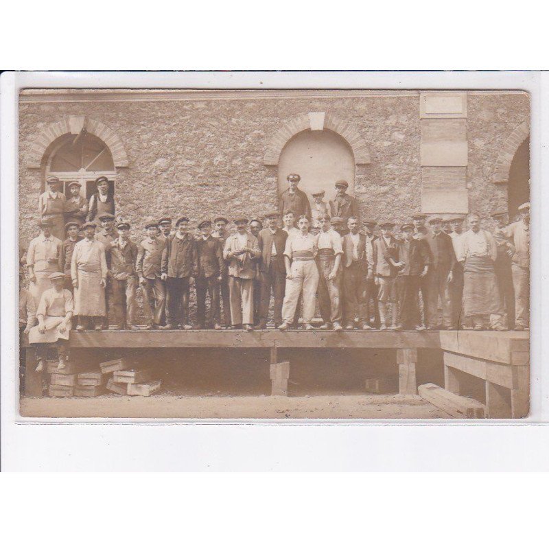 FRANCE: à localiser, carte photo, hommes, ouvriers (?) - très bon état
