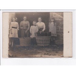 FRANCE: à localiser, carte photo, vin, nettoyage des bouteilles - très bon état