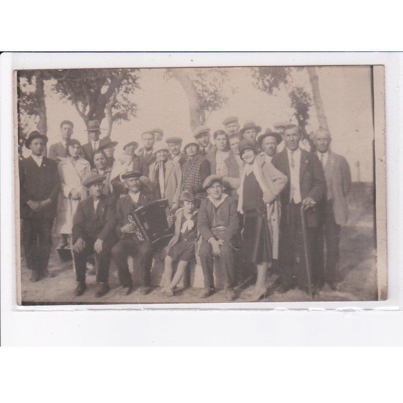 FRANCE: à localiser, carte photo, fête, accordéon, musicien - très bon état