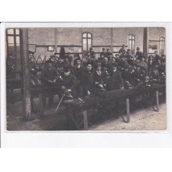 FRANCE: à localiser, carte photo, menuiserie, hommes dans l'atelier - très bon état