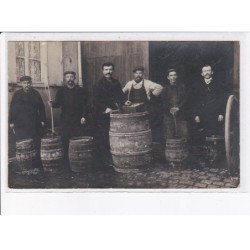 FRANCE: à localiser, carte photo, personnages, tonneaux - état