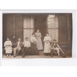 FRANCE: à localiser, carte photo, personnages, chien - très bon état