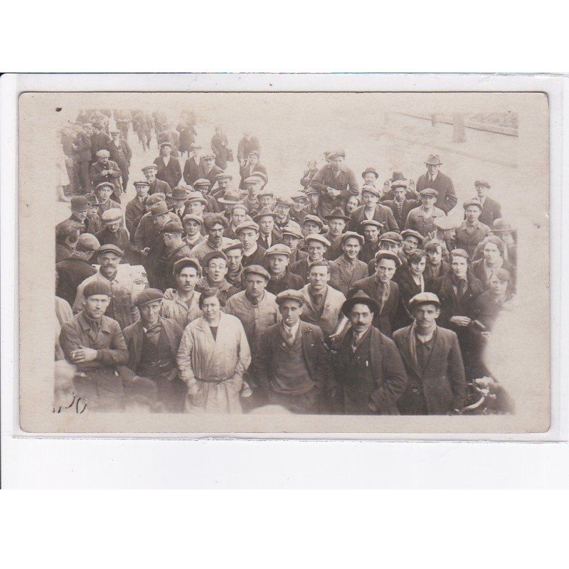 FRANCE: à localiser, carte photo, personnages - très bon état