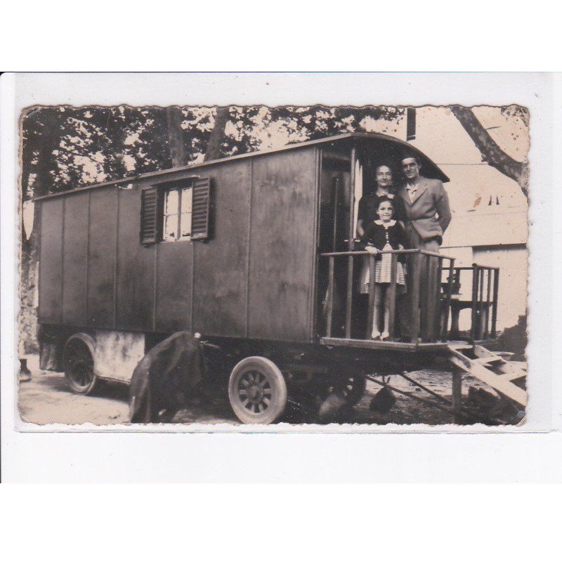 CASTELNAUDARY: caravane, roulotte - état