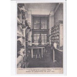 LYON: spécialité de chaussures cousues main, luxe et fatigue "l'aiglon" atelier préparation du gros cuir - état