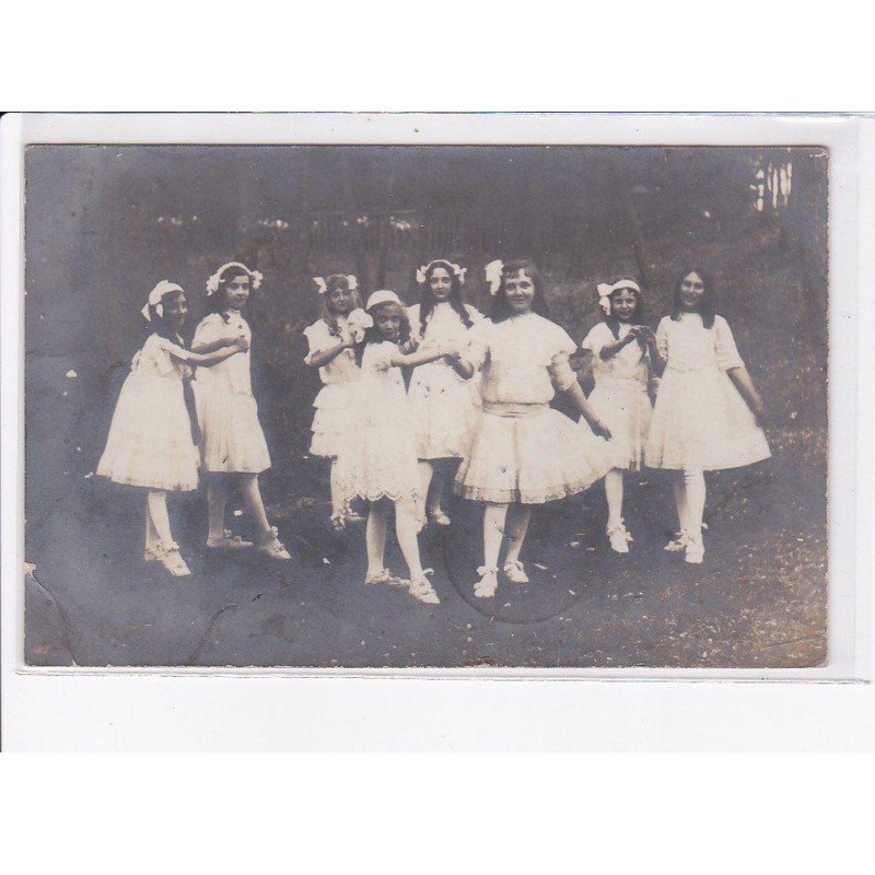 LA BAULE: jeunes filles, danse - très bon état