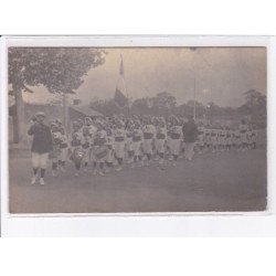 SAINT-PERE-en-RETZ: société de gymnastique, groupe de personnes - très bon état